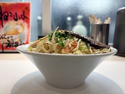 ラーメン丼での提供になります