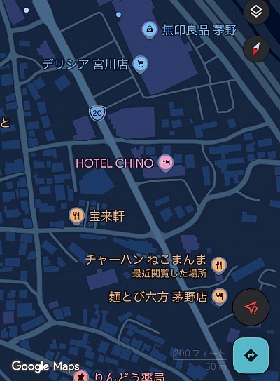 諏訪インター降りて車で5分