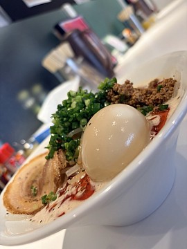 冷やしアーモンド担々麺
