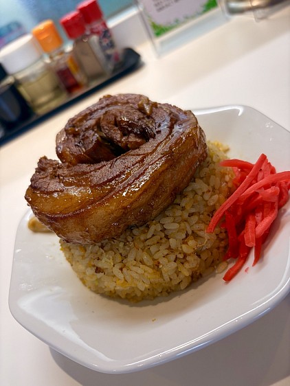 デカチャーシューチャーハン